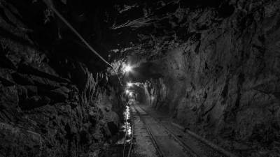 На шахте в Кузбассе из-за землетрясения пострадали два горняка