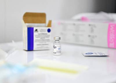 Собянин назвал "заказухой конкурентов" кампанию против прививки от коронавируса