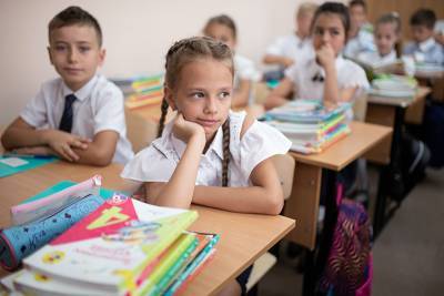 Московских школьников призвали избегать лишних контактов