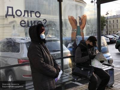 Москвичи после жестких ограничений в транспорте стали активнее носить маски