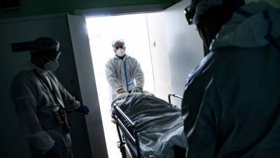Число жертв коронавируса в Крыму достигло 100 человек