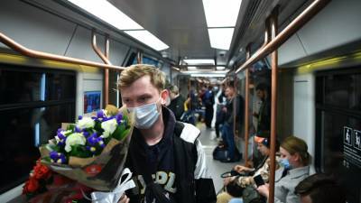Число пассажиров в масках в транспорте Москвы увеличилось до 96%