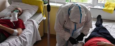 Эксперт назвал сроки выхода на плато по коронавирусу в России