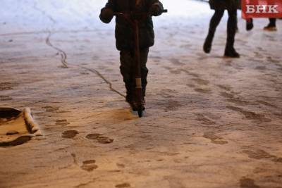 Первый снег с улиц Сыктывкара убирают с учетом жалоб жителей