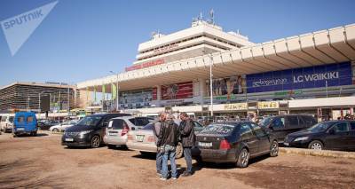 Крупнейший торговый центр "Тбилиси централ" возобновил работу