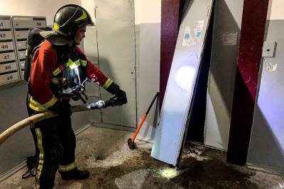 Сон севастопольцев нарушил ночной пожар в шахте лифта