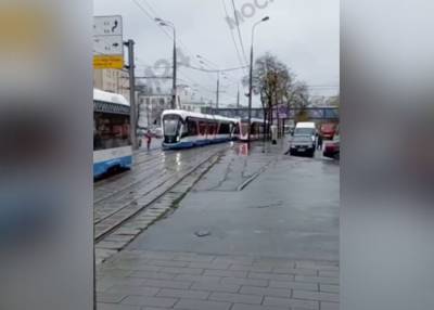 Трамваи задерживаются в районе проезда Энтузиастов
