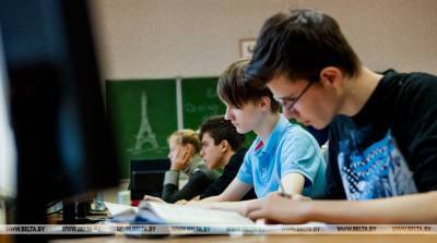 Около 800 школьников Минской области обучаются в классах педагогической направленности
