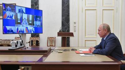 Путин обсудил с членами Совбеза ситуацию в Карабахе и ДСНВ