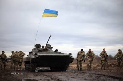 Військову автоматизацію в Україні зривають: хто від цього виграє