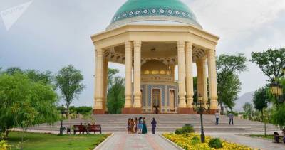 ЮНЕСКО поздравило Таджикистан с 700-летием великого мыслителя Камола Худжанди