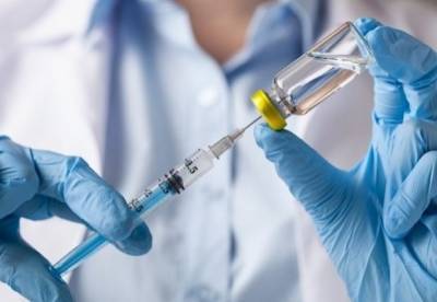 Для испытаний вакцины против COVID-19 привлекут четыре тысячи украинских добровольцев