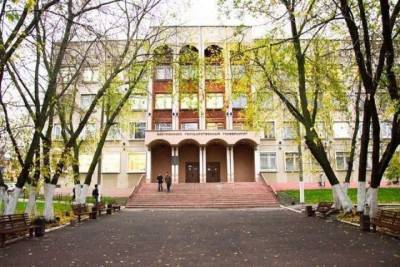 Студентам Костромского университета сократили пары