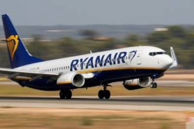 Авиакомпания Ryanair отменила 10 рейсов из Украины