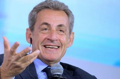 Саркози обвиняют в участии в преступном сообществе