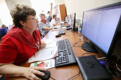 Индексацию пенсий работающим пенсионерам прорабатывает правительство РФ