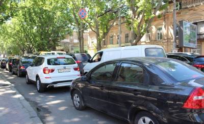 Агитация дошла до безумия в Одессе: как портят автомобили жителей, фото