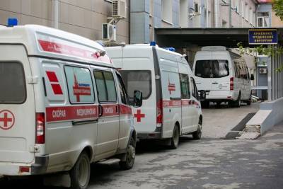 В Свердловской области ухудшается ситуация с ковидом: в больницах очереди, тесты делают неделями