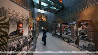 ФОТОФАКТ: Экспозиция "Кто ты, народ рома?" открылась в музее истории ВОВ