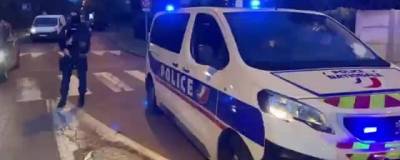 В Париже неизвестный отрезал мужчине голову, выкрикивая исламистские лозунги