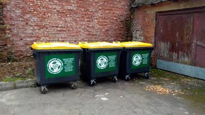 В Смоленске установили новые мусорные контейнеры