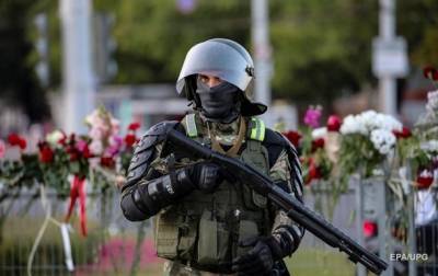 Белорусские силовики заявили о "гуманном" применении оружия на протестах