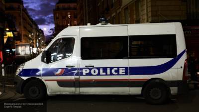 Власти Франции ужесточают меры борьбы с COVID-19 в девяти крупных городах