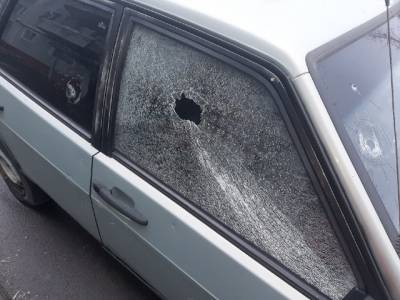 В Кузбассе полицейские разыскивают расстрелявшего автомобили злоумышленника
