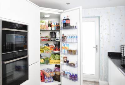 Эксперт назвал продукты, которые не стоит хранить в холодильнике