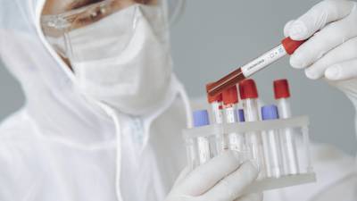В России появится лекарство, блокирующее репликацию коронавируса