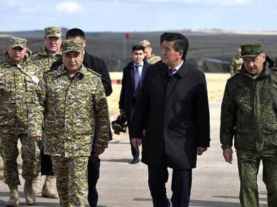 Экс-президенту Киргизии, отказавшемуся стрелять в народ, гарантировали неприкосновенность