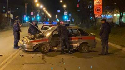 В Свердловской области в массовое ДТП попал автомобиль Росгварди