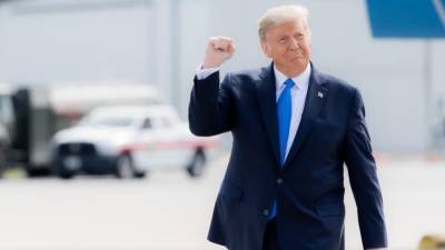 Трамп пошутил о своем отъезде из США в случае победы Байдена