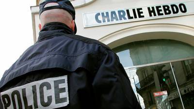 Редакция Charlie Hebdo прокомментировала убийство учителя во Франции