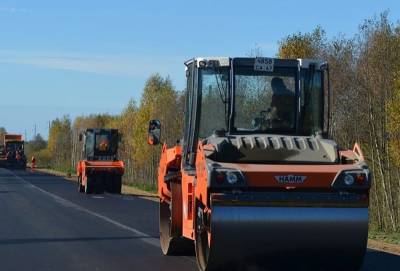 Смоленскавтодор ремонтирует дорогу в Починковском районе