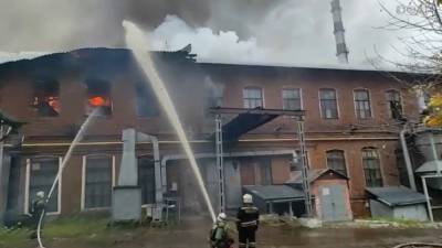 Появилось видео пожара на заводе имени Королева в Иваново