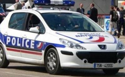 Правоохранительные органы Франции задержали родителей, деда и брата убийцы школьного учителя в пригороде Парижа