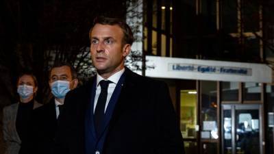 По делу об обезглавливании учителя во Франции задержаны 9 человек