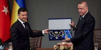 Зеленский наградил президента Турции государственным орденом