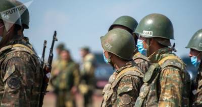 Новая группа армянских военнослужащих представлена к наградам