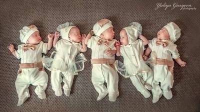 Почему папа сбежал от близнецов-пятерняшек и другие нашумевшие истории семей, где родилось 5 детей сразу