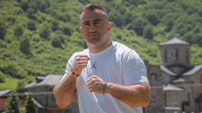 «Упрямый, упорный» — Тактаров дал оценку мастерству бойца Мурата Гассиева