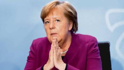 «Относительно спокойное лето закончилось, теперь нас ждут сложные месяцы»: Меркель выступила с обращением к немцам