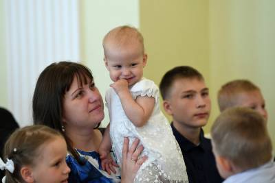Больше семи тысяч семей в Тверской области получили выплаты
