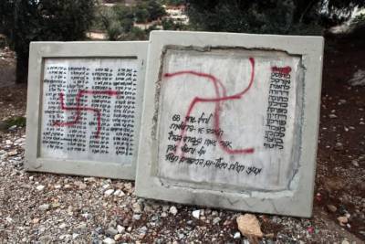 Датский неонацист заключен в тюрьму на год за осквернение более 80 еврейских могил - Cursorinfo: главные новости Израиля