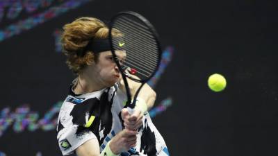 Рублёв обыграл Шаповалова и стал финалистом St. Petersburg Open