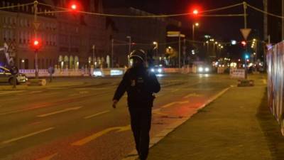 Тревога в Берлине: прохожие заметили на улице вооруженного мужчину