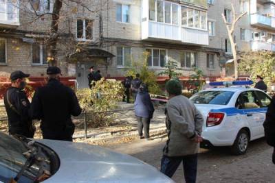 Жительница Саратова выбросила из окна четвёртого этажа своих детей