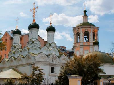 Курьер по доставке пищи ограбил храм в Москве
