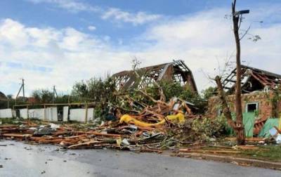 На Николаевщине ураган повредил десятки крыш